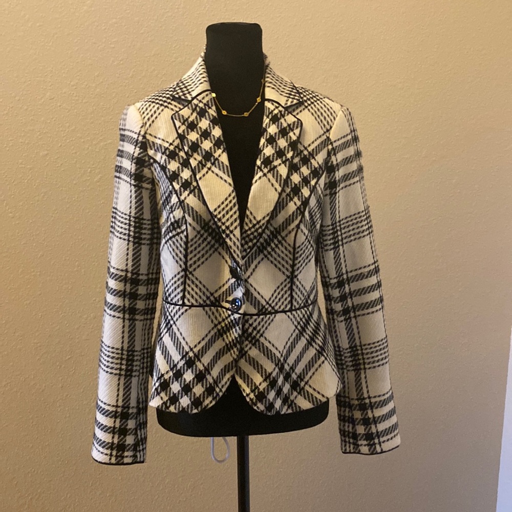 White House Black Market Black & White Plaid Blazer